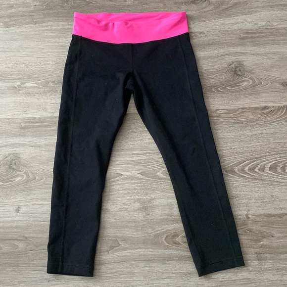 Under Armour Woman’s Athletic Yoga Leggings - Picture 1 of 5